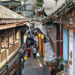 चीन के गांव में रिश्तों पर जुर्माना, लिव-इन पर पाबंदी