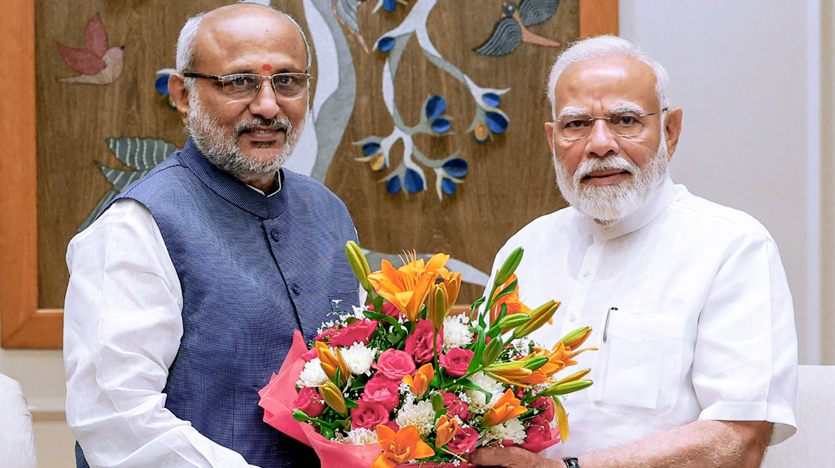 उपराष्ट्रपति का गांधी आश्रम दौरा