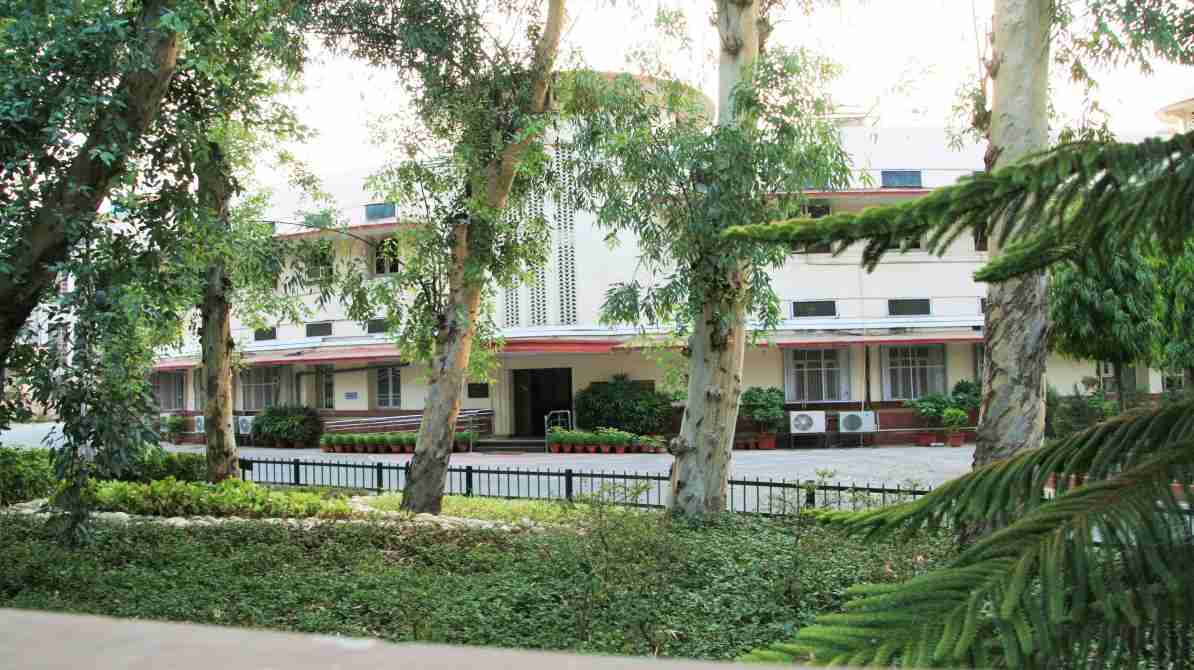 UPSC सिविल सर्विस 2025 फाइनल रिजल्ट जारी, जिसमें राजस्थान के अनुज अग्निहोत्री ने ऑल इंडिया टॉप किया और 958 उम्मीदवार चयनित हुए।