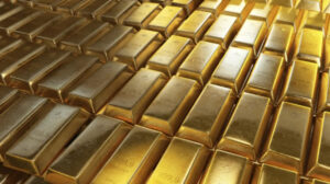 Gold Prices Crash: डॉलर की मजबूती से सोने में भारी गिरावट