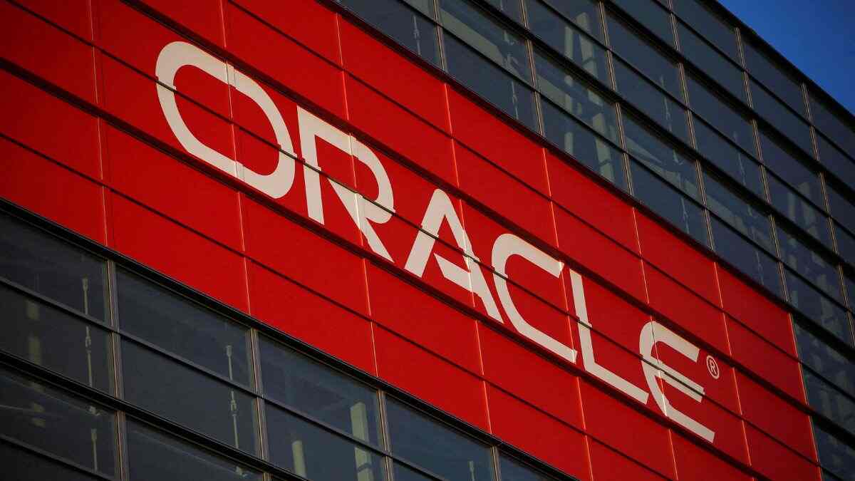 Global Layoffs news Oracle Morgan Stanley job cuts employees leaving office