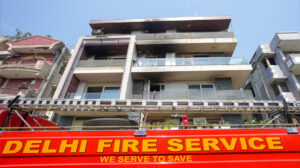 Vivek Vihar Fire: AC ब्लास्ट से मची तबाही, 9 लोगों की दर्दनाक मौत